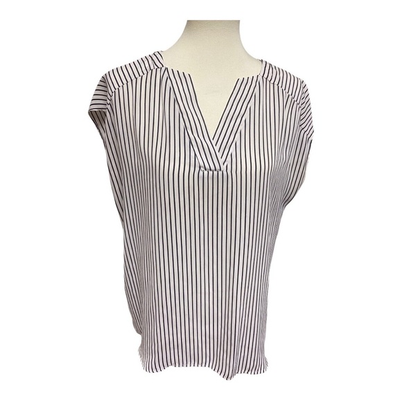Banana Republic capped sleeve black and white/off-white blouse size LP - Picture 1 of 5